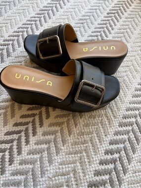 Unisa Black Platform Slide Mules with Buckle Accent